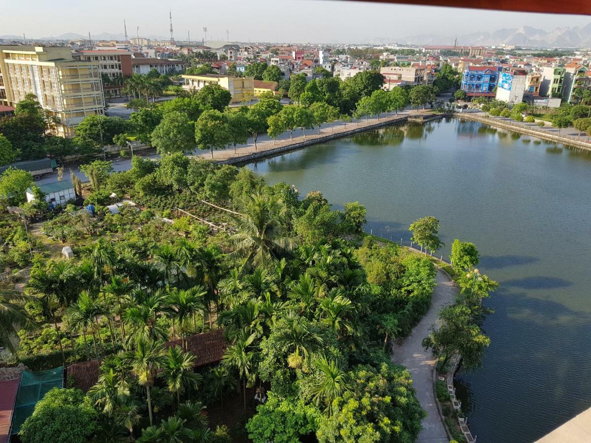 Khach San Anh Dao Hotel Phu Ly Екстериор снимка
